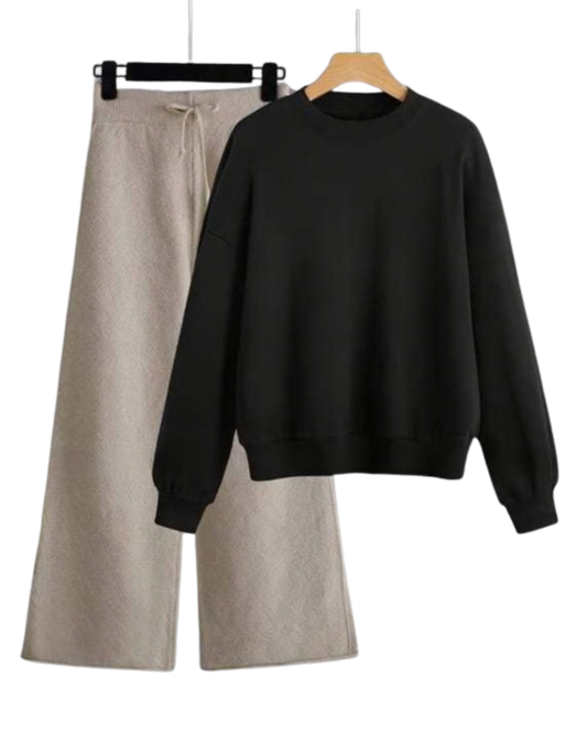 Black Plain Sweatshirt And Flapper